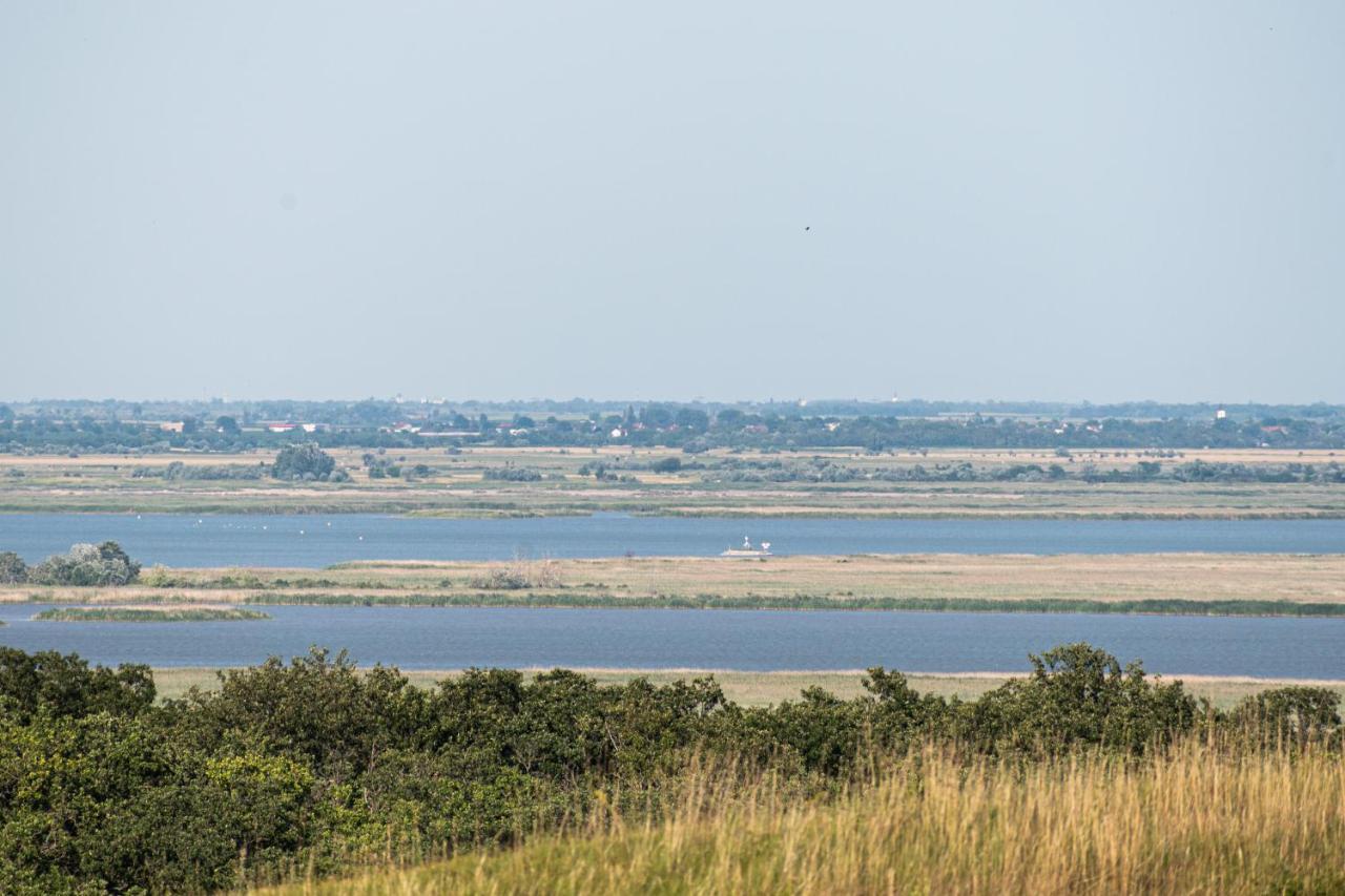 Villa Lilith Smart Fertőrákos Buitenkant foto